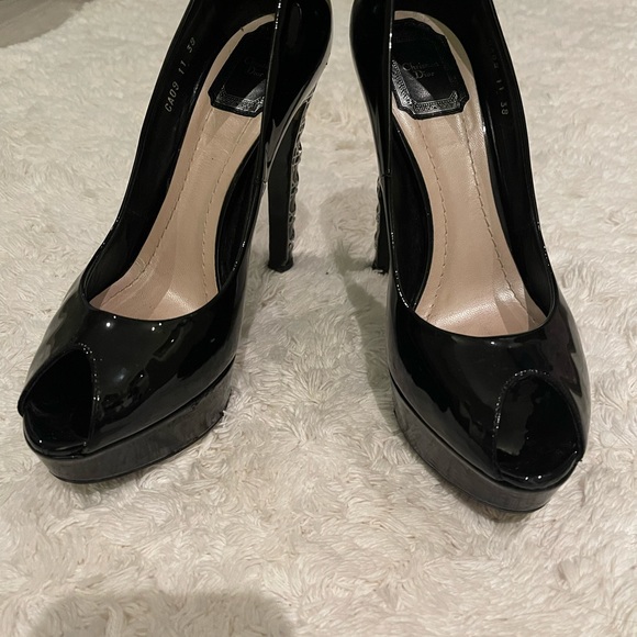 Christian Dior Cannage Black Patent Leather Peep Toe Platform With Silver Heel - Picture 3 of 5